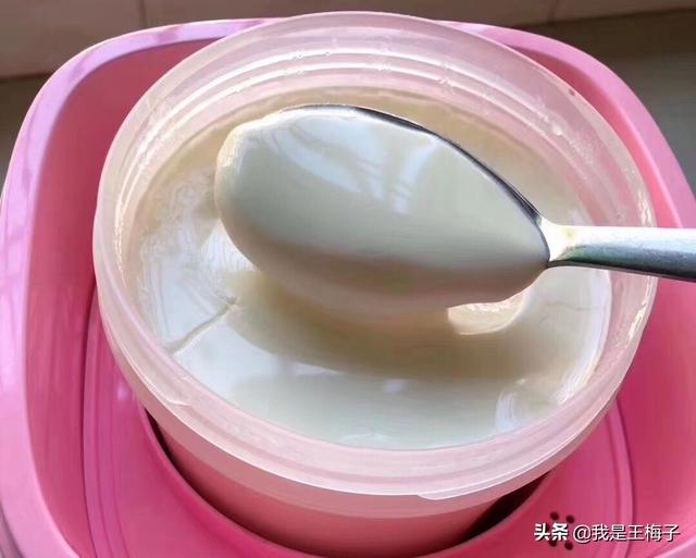 牛奶怎么变成胶状,纯牛奶变成粘稠状怎么回事(5)