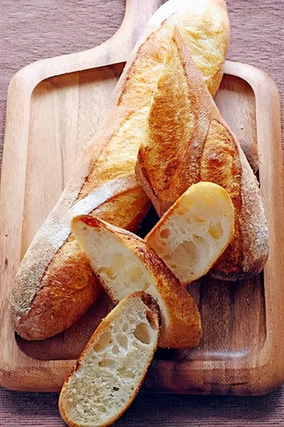 烤箱面包为什么发粘,烤箱烤的面包有点发粘是不熟吗(3)