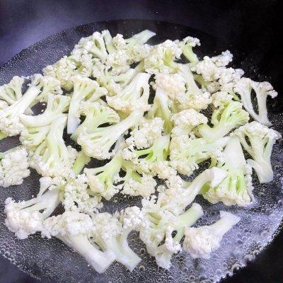 胡萝卜菜花的制作方法,胡萝卜根干煸菜花怎么做(4)