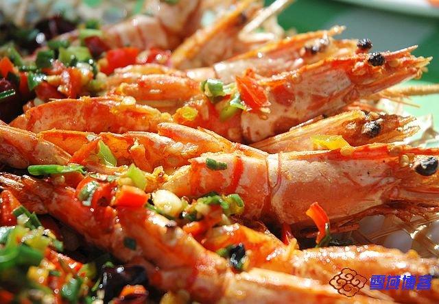 黄金盐酥虾做法,椒盐元宝虾的正宗做法(1)