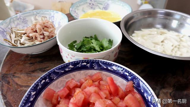 黄瓜丝蛋汤的做法,黄瓜丝鸡蛋汤的家常最简单做法(3)