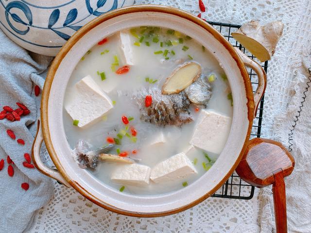 白鲫鱼豆腐汤的做法大全,白鲫鱼豆腐汤的食谱(1)