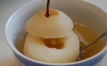 梨子炖冰糖的禁忌，禁与油腻之物同食/咳嗽有痰者禁食