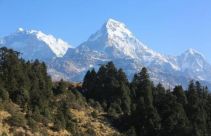 数百登山者被困喜马拉雅山 被困者应该何去何从