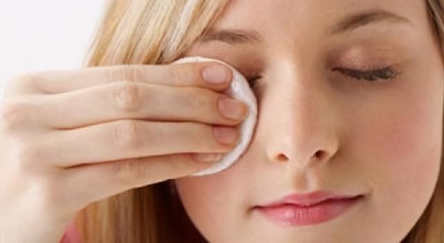 眼唇卸妆液可以用在脸上吗,眼唇卸妆液可以卸面部吗(1)