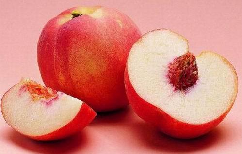 桃子蒸着吃和生吃哪种营养价值高,蒸桃子吃还有营养吗(1)