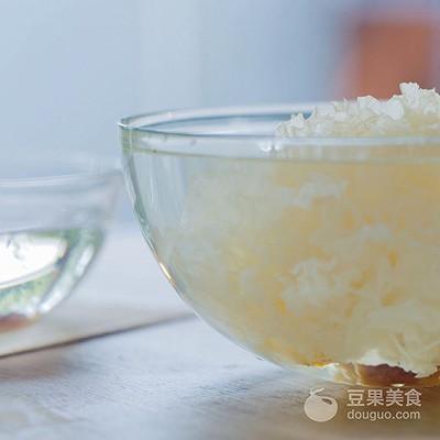 桃胶雪燕的做法怎么煮,桃胶炖雪燕正确做法(3)