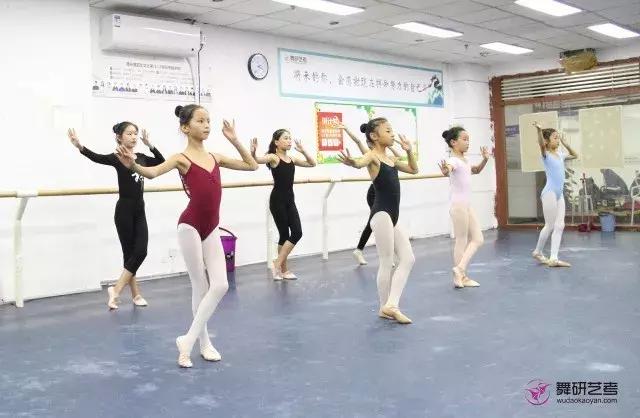 舞蹈十级以后不学是不是就白学了,为什么不建议考舞蹈艺考(2)