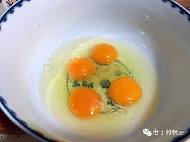 芙蓉蛋要怎么蒸才能嫩滑无孔,芙蓉蛋的正确蒸法几分钟(2)