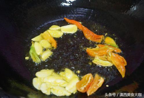 蚝油芦笋炒百合的做法,百合炒芦笋做法全过程(4)