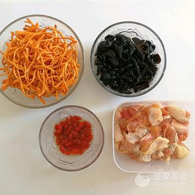 广东正宗的虫草蒸滑鸡的做法,广东香菇蒸滑鸡正宗做法(3)