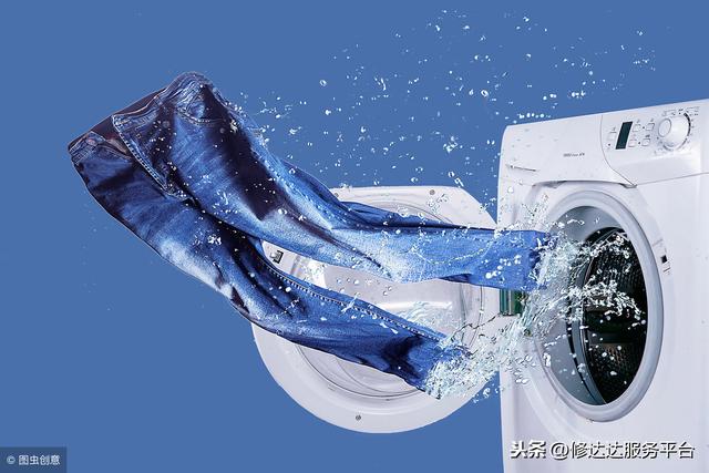 洗衣机脱水底下漏水是什么原因,洗衣机脱水时漏水是什么原因(1)