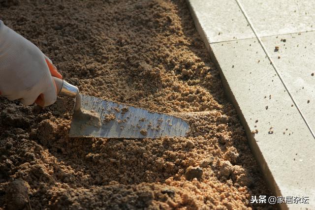 地板砖填缝水泥用*还是湿的好,地砖填缝用水泥好还是水不漏好(4)