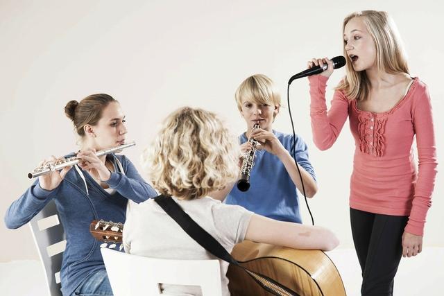 9岁女孩学声乐好吗,5岁女孩学声乐可以吗(3)