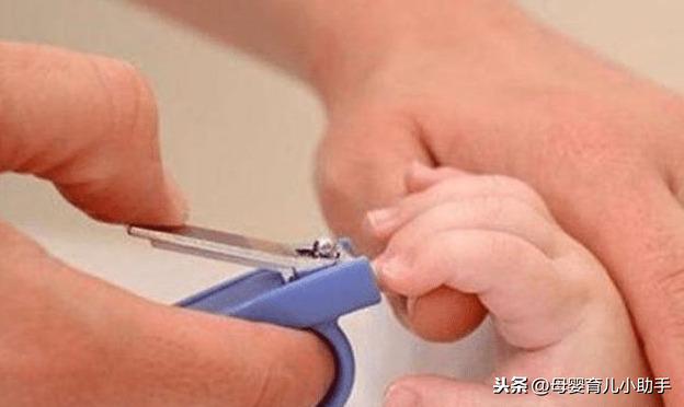 刚出生的婴儿多久能剪手指甲,刚出生几天的宝宝手指甲能剪吗(2)
