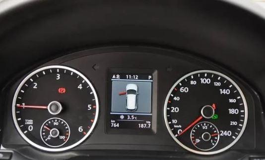 汽车仪表盘出现一个车钥匙图标,车仪表盘上显示车钥匙图标(1)