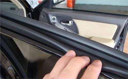 怎样保养车窗密封胶条,车窗胶条冬季怎么维护保养(1)