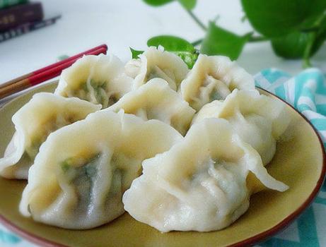 青菜香菇蒸饺的做法,小白菜香菇素馅蒸饺(1)