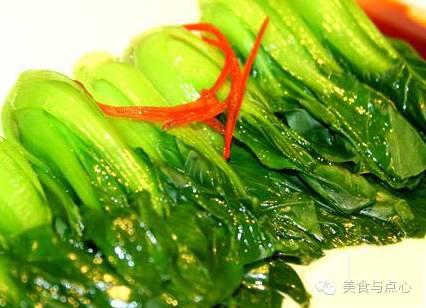 蘑菇炒上海青的做法,金针菇炒上海青做法(3)