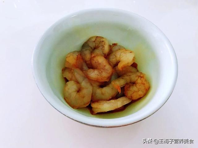 干虾仁白菜的做法,白菜炒干虾仁的食谱(4)