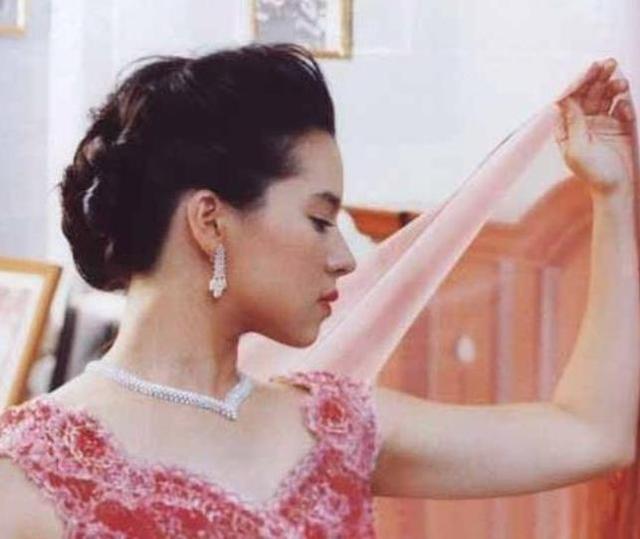 泰国著名公主嫁给了谁,泰国帕公主终于站队西米拉(1)