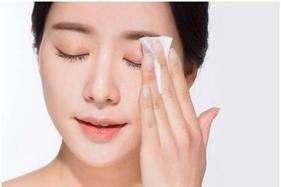 长期用卸妆油对皮肤的危害,每天用卸妆油对皮肤有伤害吗(1)