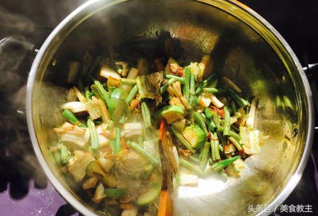 圆白菜焖面怎么做简单又好吃,洋白菜焖面做法大全(15)