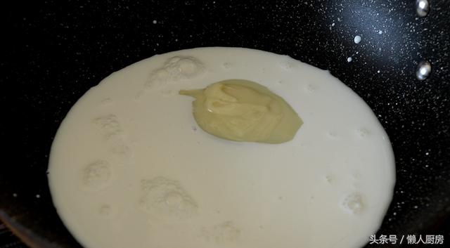 椰奶小方块的制作方法,正宗椰奶小方的做法(2)