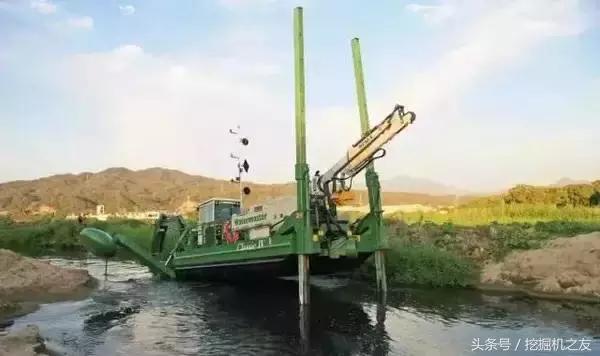 水上挖机在旱地能走吗,水上挖机船(4)