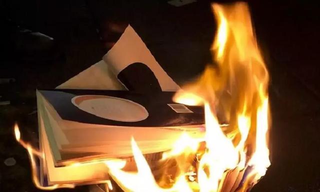 抄完的经书可以烧吗,抄好的经书可以拜拜后烧掉吗(3)