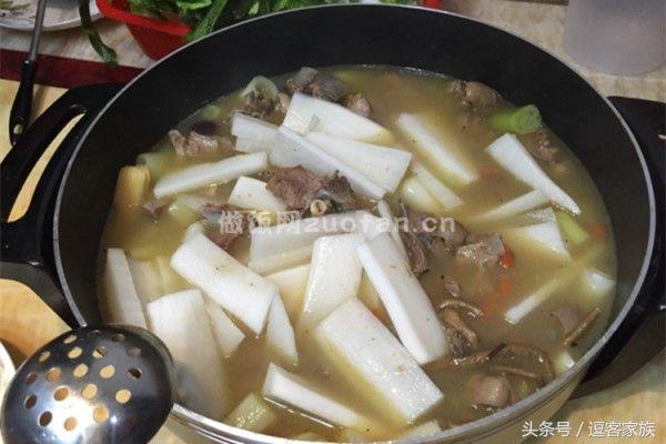 涮羊肉清汤锅底配方,涮羊肉老式锅底清汤怎么熬(1)