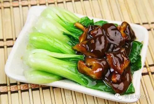蘑菇炒上海青的做法,金针菇炒上海青做法(2)