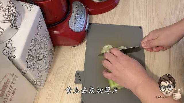 日式黄瓜凉拌的做法,凉拌白味黄瓜的做法(2)