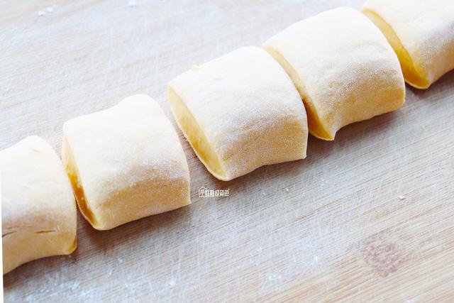 南瓜贝壳饼的做法视频,贝壳饼的做法简单又好吃(4)