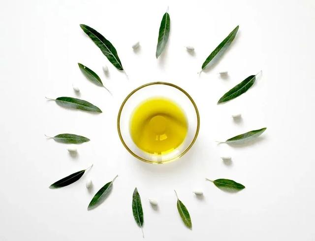 橄榄油跟什么不能同时吃,橄榄油不能和什么一起吃呢(2)