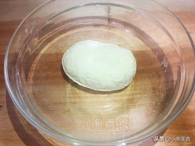 鸡蛋灌饼最正宗做法,鸡蛋灌饼饼皮制作方法(2)