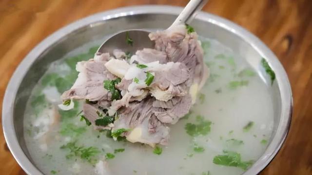 水汆羊肉片的做法,汆羊肉片汤步骤(1)