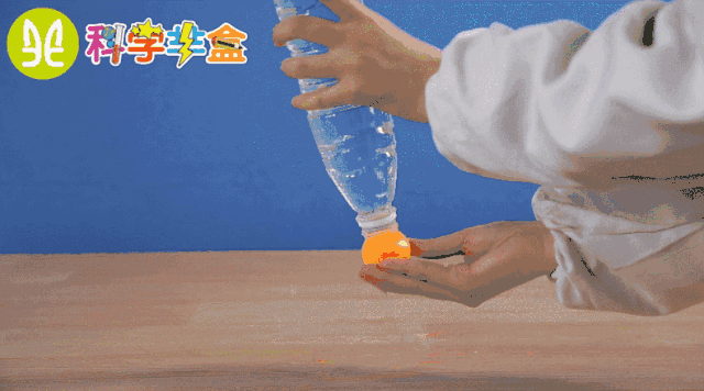 乒乓球被瓶口吸住的原理,为什么乒乓球堵住瓶口盖子会上浮(1)