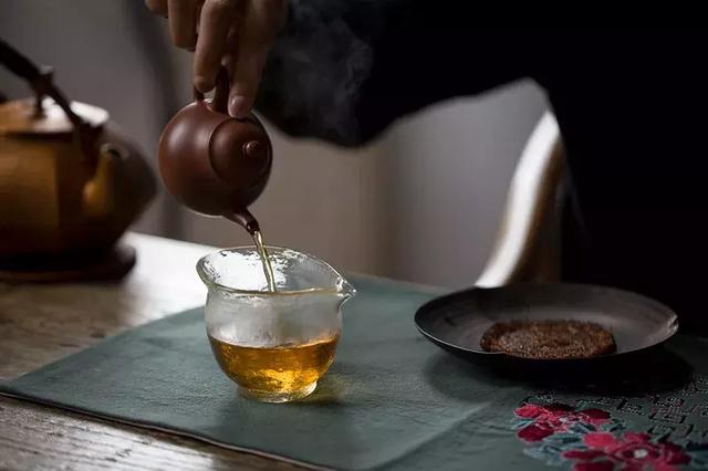 新茶壶的正确开壶方法,陶瓷茶壶开壶的正确方法(1)