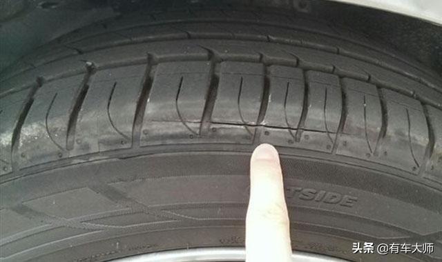 轮胎胎面开裂的什么程度必须更换,轮胎胎面裂纹到什么程度要更换(3)