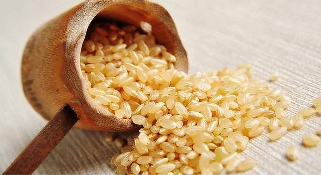 糙米什么人不能吃,三种人不宜吃糙米(2)