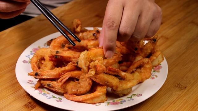 油炸虾酥脆的方法,炸活虾酥脆不回软(2)