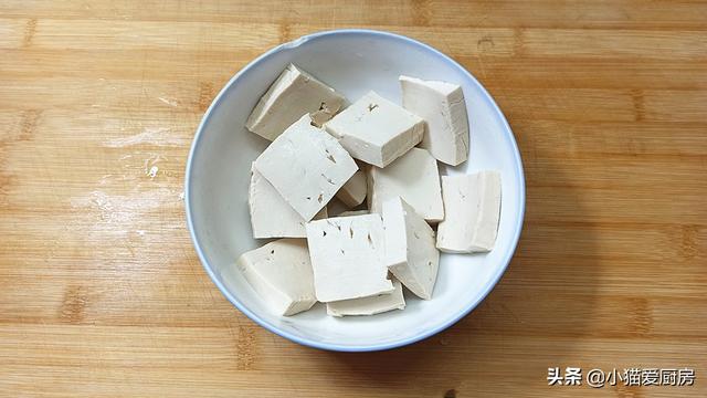 油煎米豆腐的家常做法,煎米豆腐最好吃的做法(4)