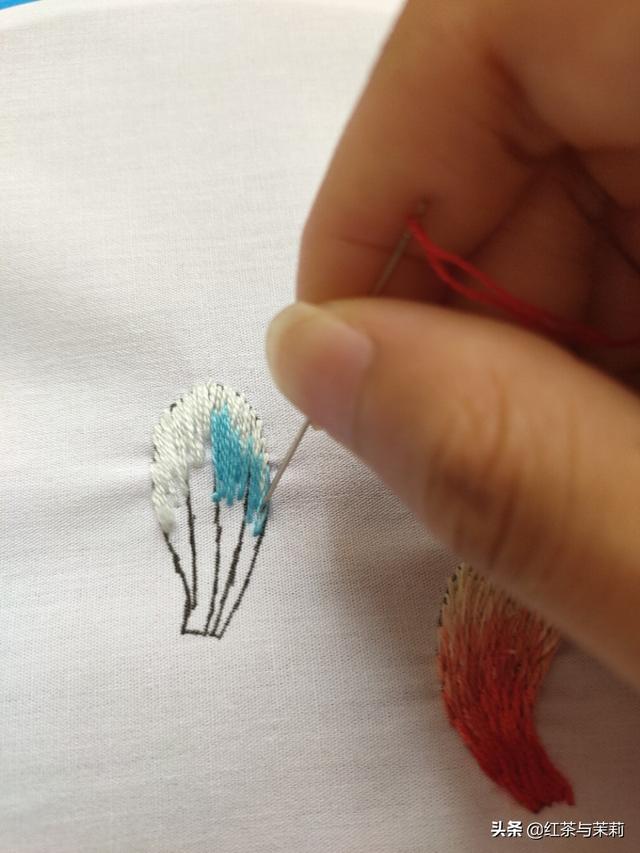 刺绣长短针排针的方法,刺绣穿针方法图解(3)