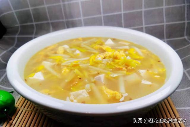 蒜黄怎么做汤好喝,蒜黄清淡汤正宗做法(1)