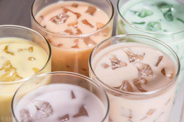 奶茶不拆封第二天可以喝吗,奶茶在冰箱里放一夜第二天能喝吗(1)