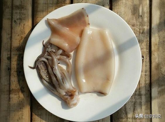鱿鱼不能和什么一起吃,鱿鱼不能与啥食物同时吃(1)