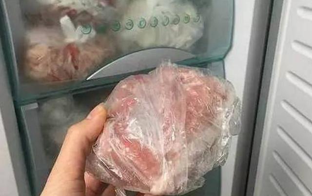 冻肉在冰箱里放多久能化,冻肉放在冰箱保鲜几天(2)
