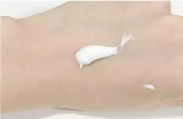 妆前乳和防晒霜可以只用一样吗,妆前乳和防晒用一个就可以吗(2)