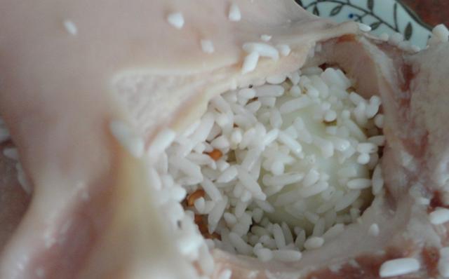 糯米猪肚的做法教程,猪肚炖糯米的做法大全家常(5)